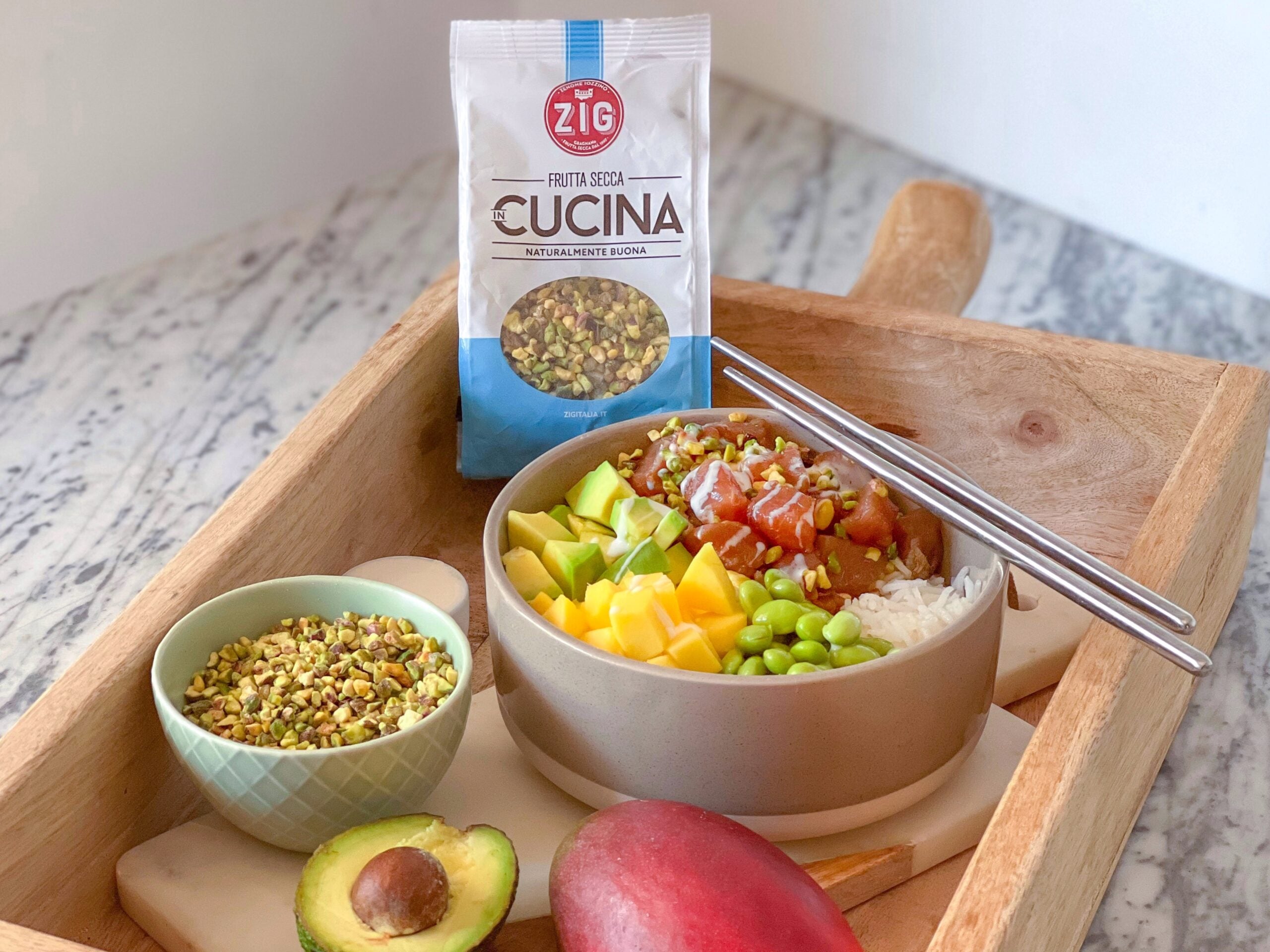 Pokè bowl con granella di pistacchi ZIG