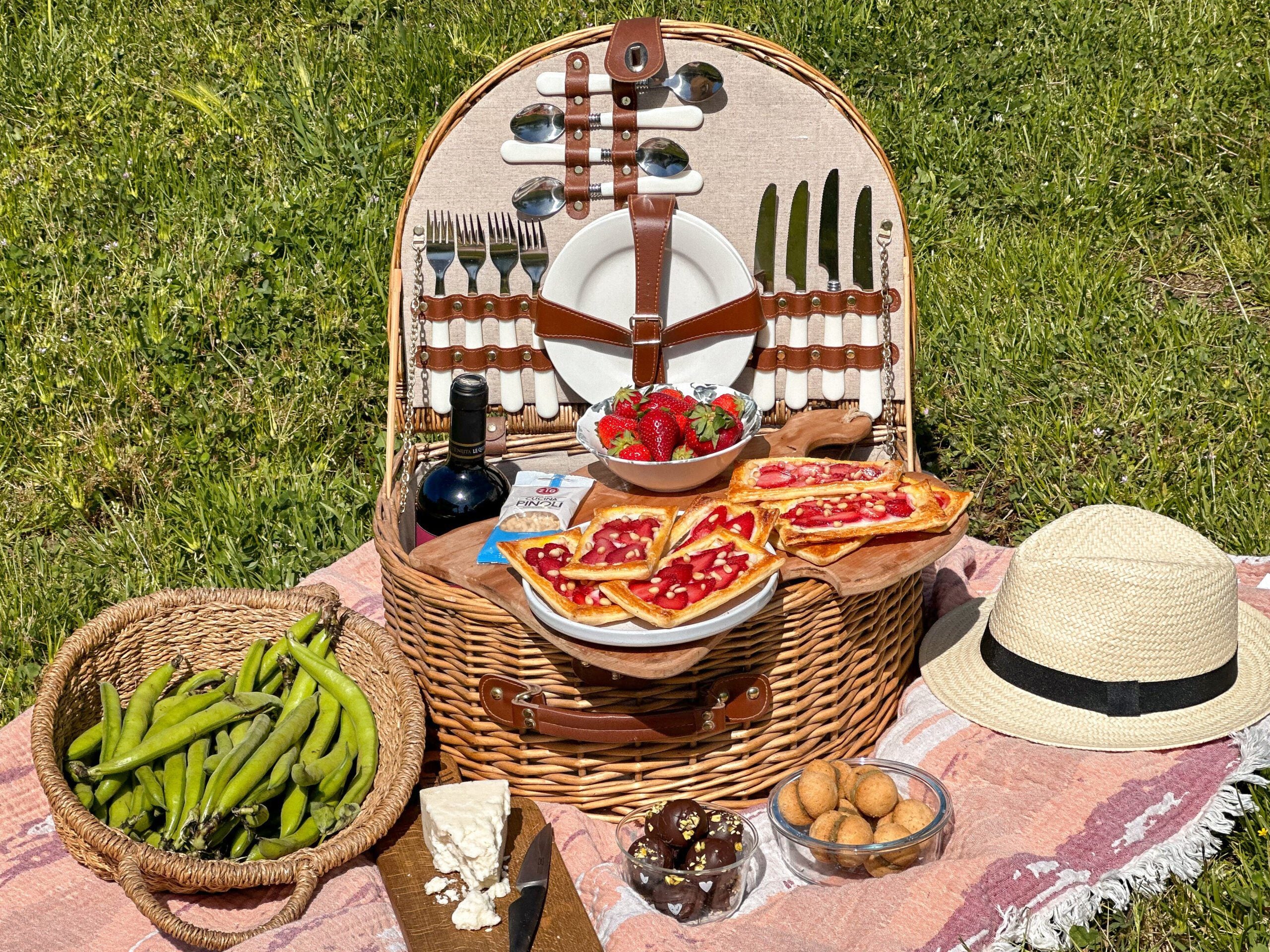 Sfogliatine fragole e pinoli - Ricette - Zig Italia