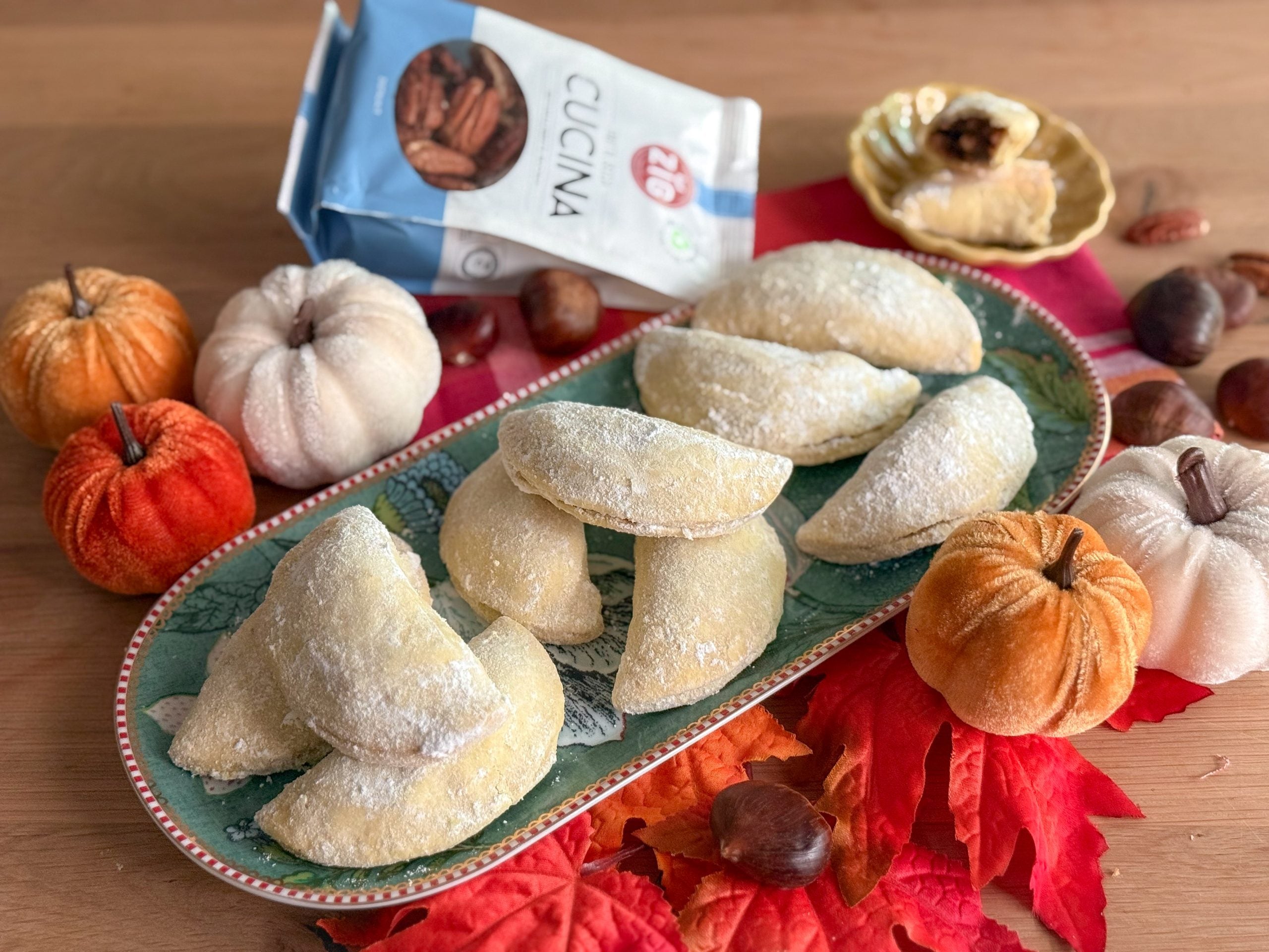 Calzoncini ripieni con castagne, cioccolato fondente e noci pecan